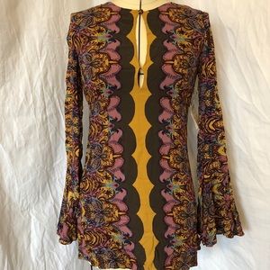 Free People size 0 Tunic Top Flare Sleeve NWOT